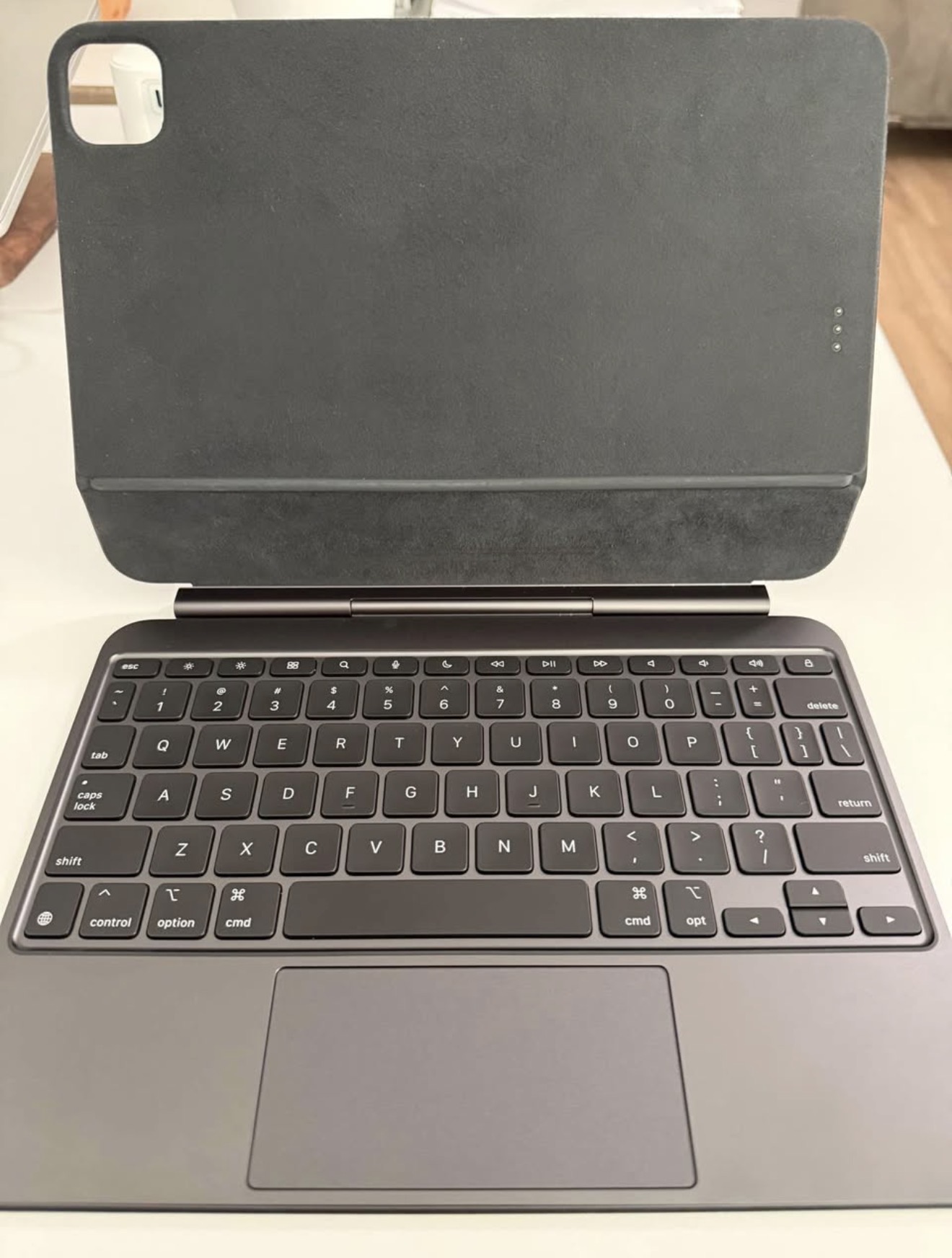 Apple iPad Magic Keyboard Case for iPad Pro 11-inch (M4 and M5), Great Typing Experience, Built-in Trackpad, Function Row, US English - Black