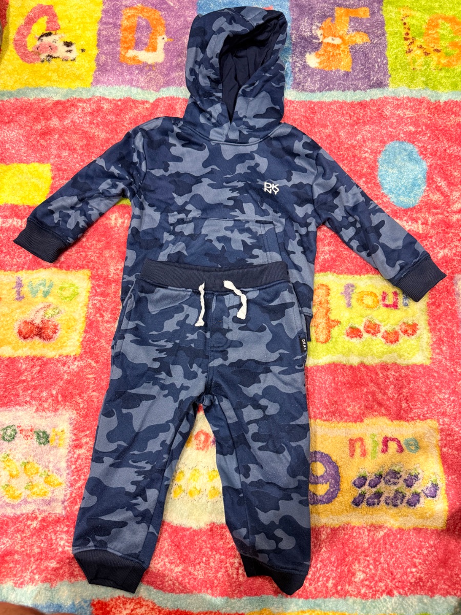 DKNY Toddler Outfit 18M (Camo Hoodie + Joggers)
