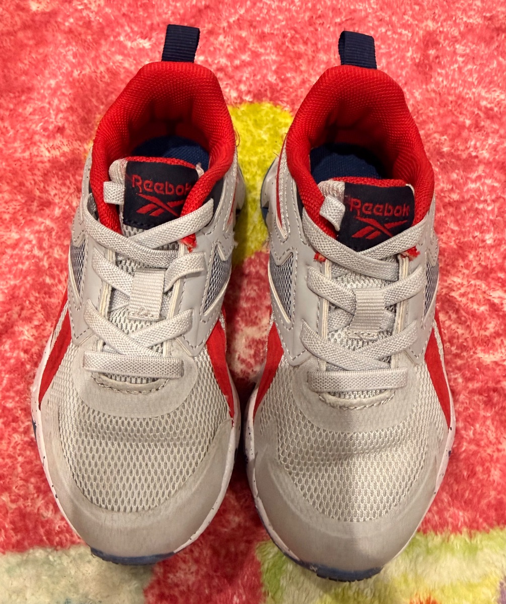 Reebok Kids Sneakers – Size 9