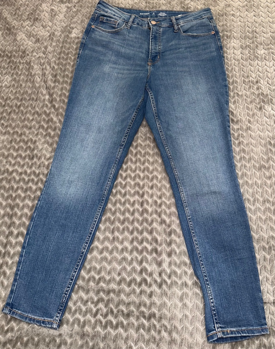 Old Navy High-Rise Rockstar Super Skinny Jeans – Size 8 – Light Wash