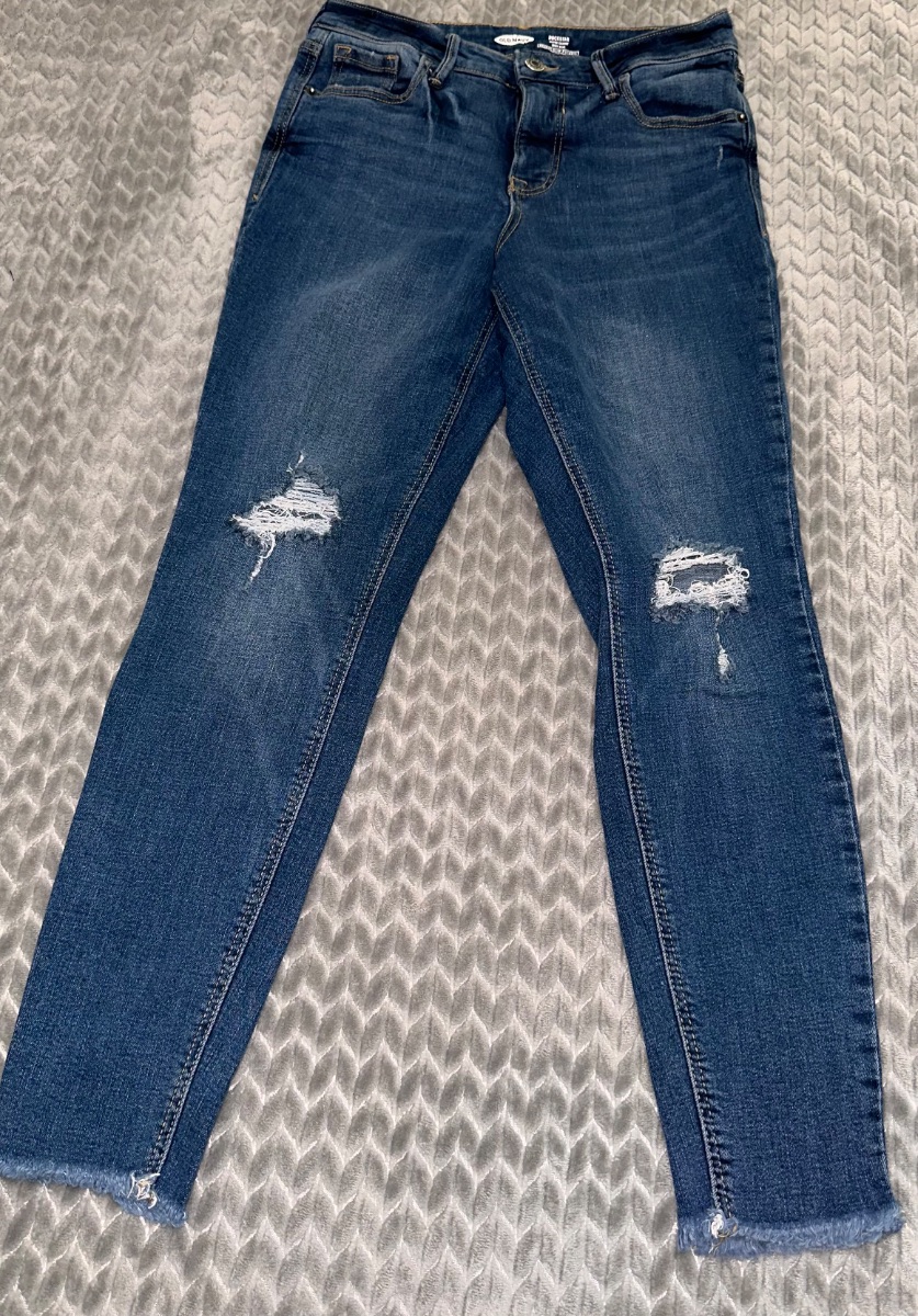 Old Navy Rockstar High-Rise Super Skinny Jeans – Distressed Dark Wash – Size 4