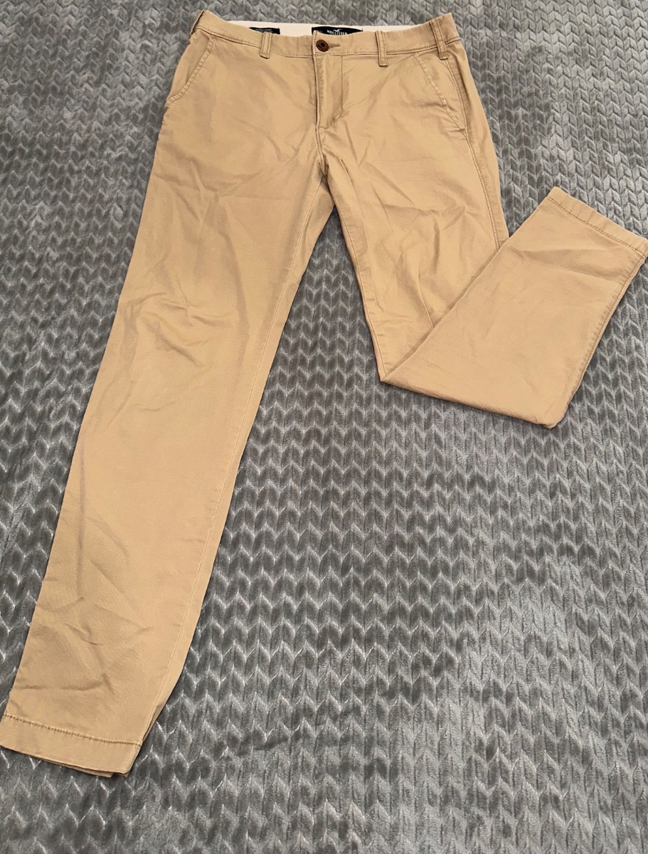Hollister Men’s Khaki Pants – Size 29x30 for sale in Sealy, TX