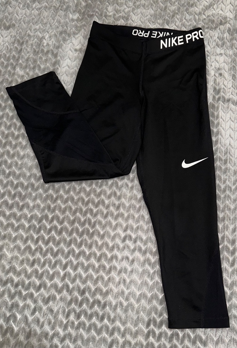 Nike Pro Women’s Leggings Size Small – Black