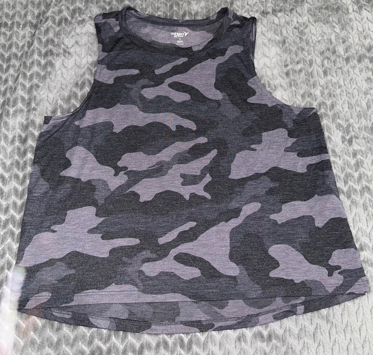 Old Navy Active Tank Top – Women’s Medium