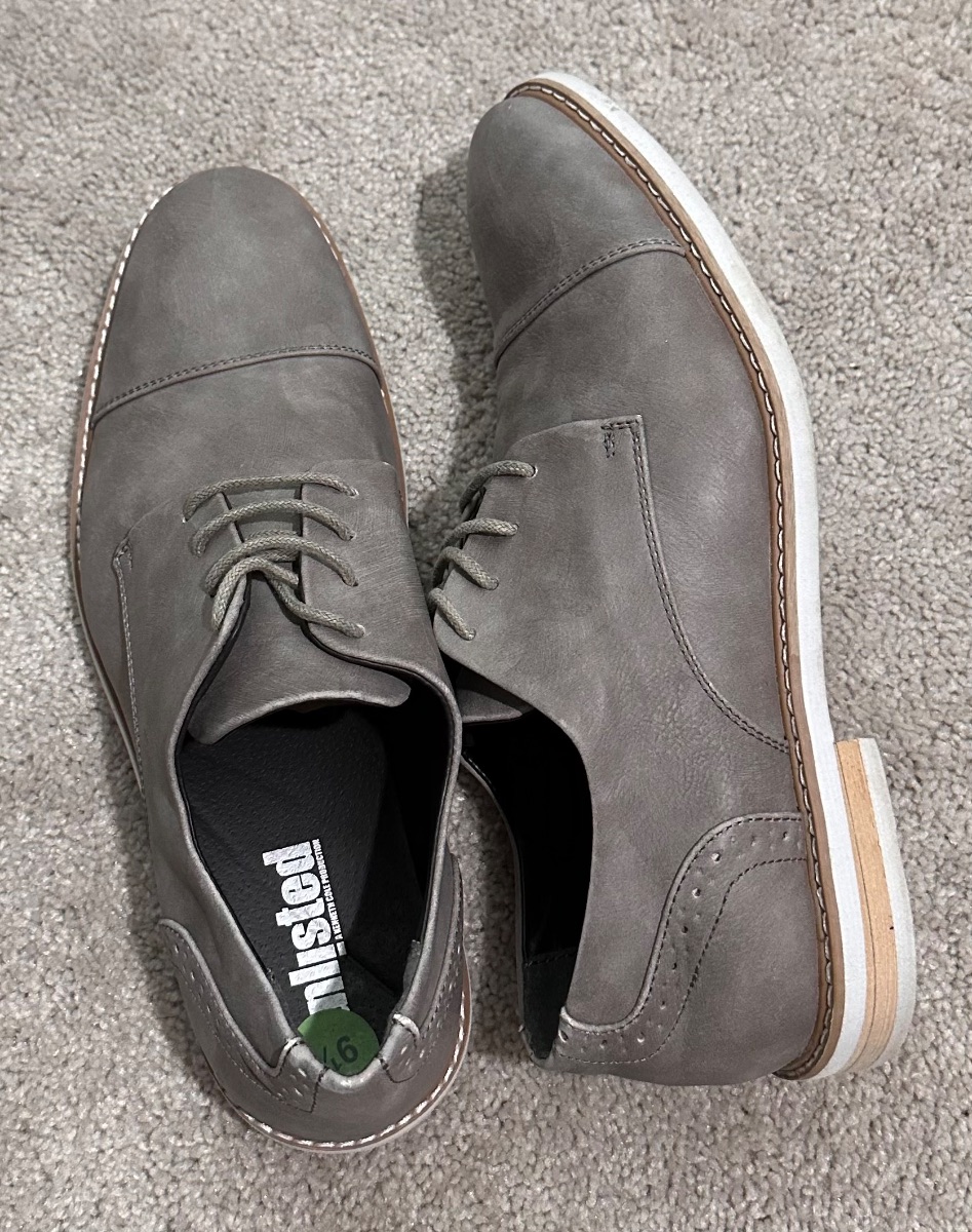 Gray Dress Shoes – Men’s Size 9.5 Casual Oxford Style