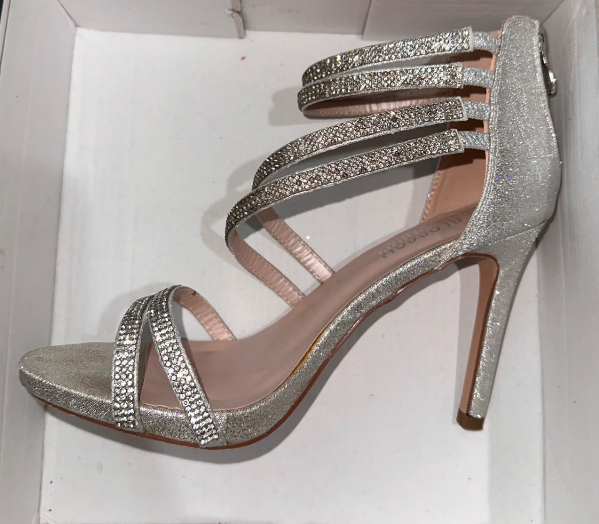 De Blossom Collection Sparkly Silver Heels – Women’s Size 7