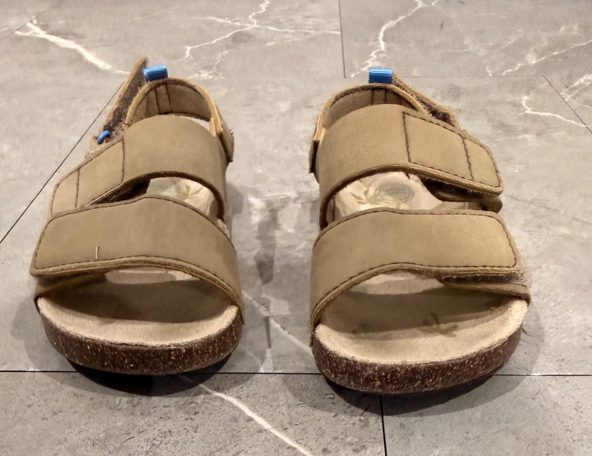 Kids Brown Sandals Size 7 US Adjustable Strap Summer Shoes