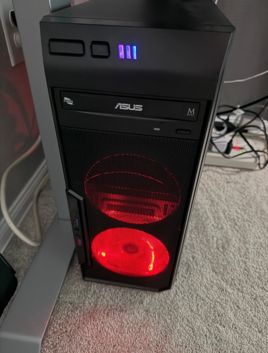 Desktop computer in excellent condition